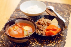Ấm nóng ngày lạnh với công thức bò hầm và canh kimchi