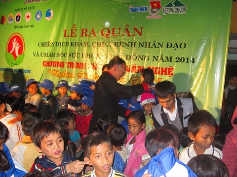 Quảng Trị ra quân Chiến dịch Khám chữa bệnh nhân đạo năm 2014