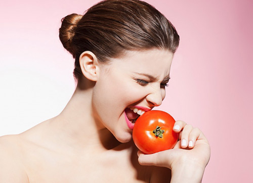 Tác dụng của ăn cà chua sống, bạn cầm nên biết ?