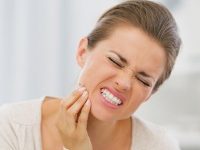 Một số bí quyết giúp giảm đau khi mọc răng khôn