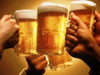 Uống nhiều bia rượu gây ung thư