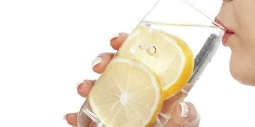 Cách uống nước chanh giải độc gan 