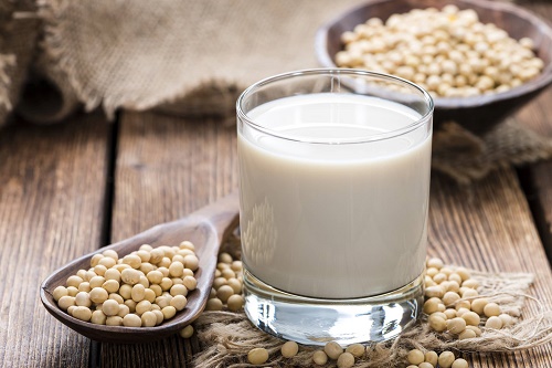 Những lưu ý khi uống sữa đậu nành 