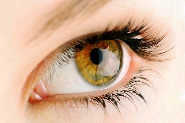 Màu mắt sáng: Nguy cơ bị thoái hóa điểm vàng